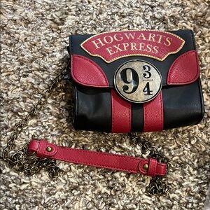 Hogwarts Express 9 3/4 Black & Red Crossbody Bag